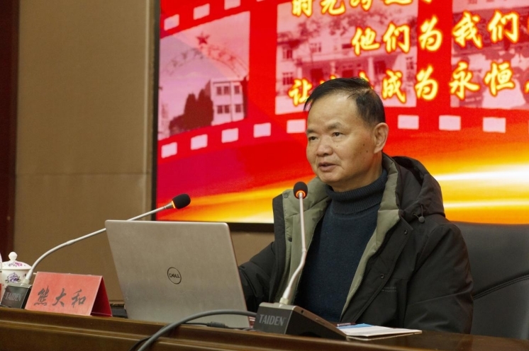 乳头高潮-女性乳头高潮
开学第一课：用工匠精神引领学子科研创新路