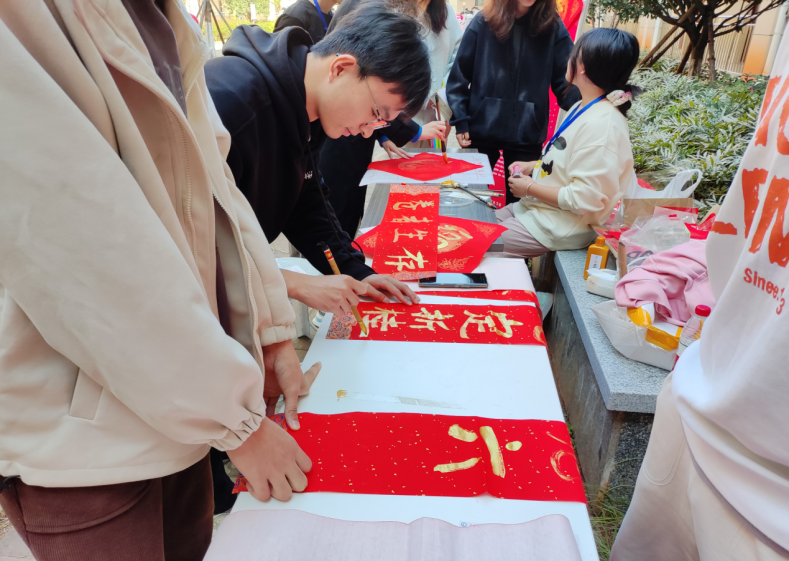 乳头高潮-女性乳头高潮
新春传统文化市集精彩纷呈_fororder_图片3